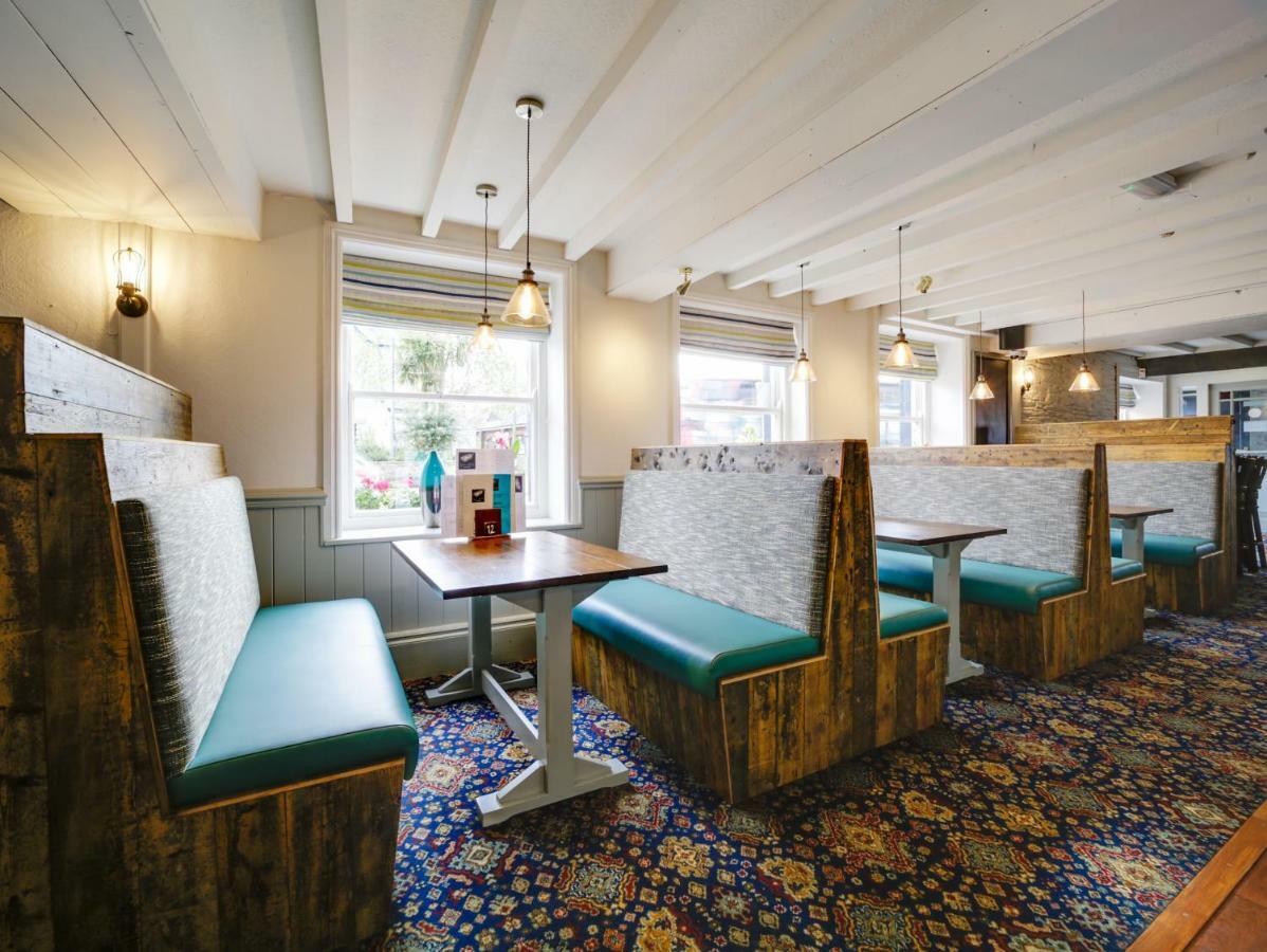 The Swan Hotel 韦德布里奇 外观 照片